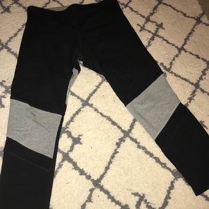 Forever 21 black and grey workout capris
